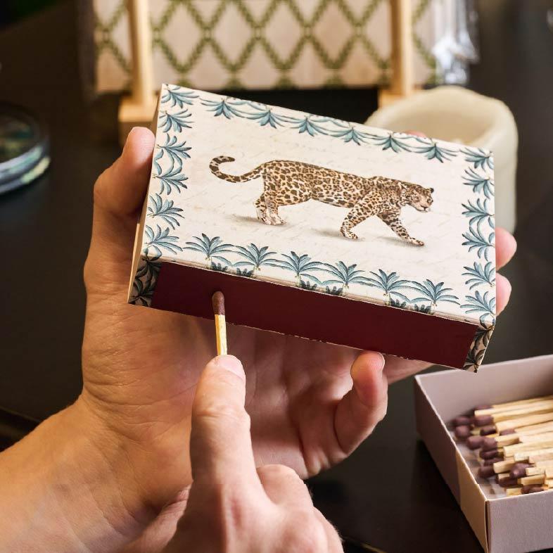 Caja de Fosforos Jaguar